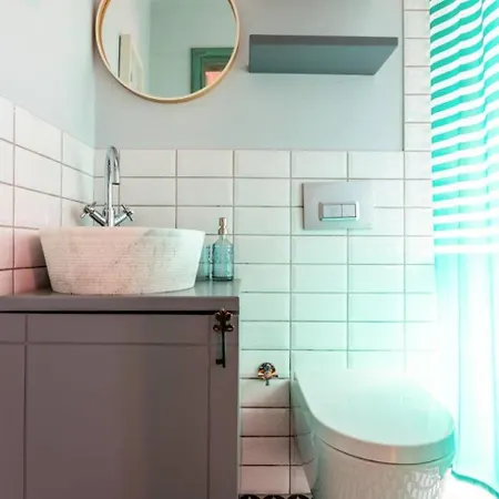 Historic Balat 2bd2bath House! #388 イスタンブール