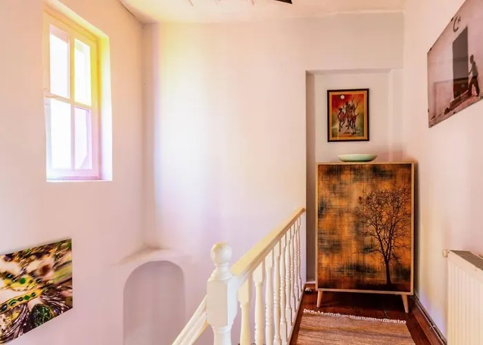 Prázdninový dům Historic Balat 2bd2bath House! #388