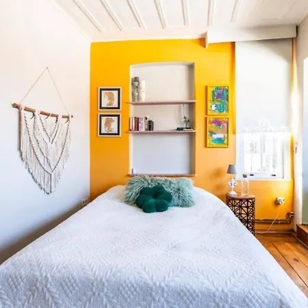 Historic Balat 2bd2bath House! #388 Feriehus Istanbul